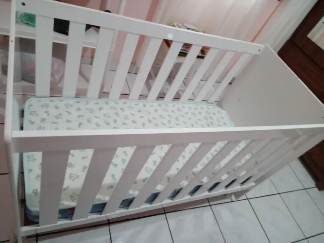 VENDE-SE BERÇO 