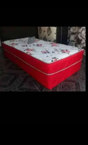 Camas de solteiro na promoção