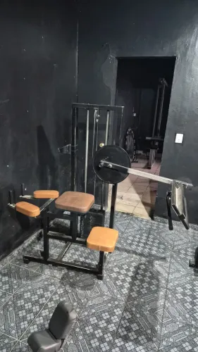 Maquina Perna Academia