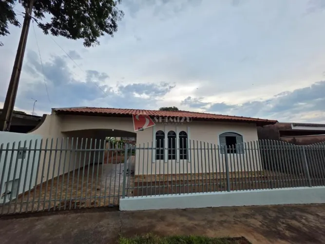 Casa para alugar em Maringá, Parque das Grevíleas, com 3 quartos, com 115 m²