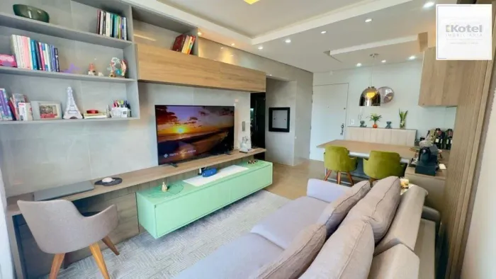 Apartamento de 2 dormitorios à venda em Jardim Botânico, Porto Alegre.