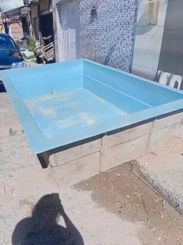 Piscina de fibra ela só tem 70 cm de profundidade