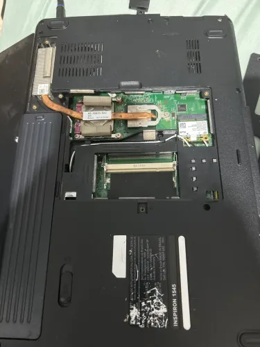 Vendo Dell Inspiron 1545 para retirada de peças ou conserto.