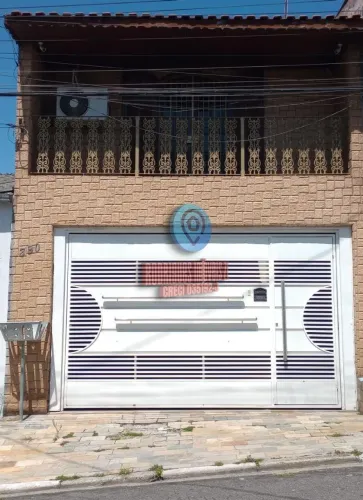 Vende-se ou Aluga-se lindo Sobrado com 4 Dorm sendo 2 suítes Ar-condicionado e Hidromassag