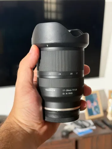 Lente tamron 17-28 2.8 III Sony