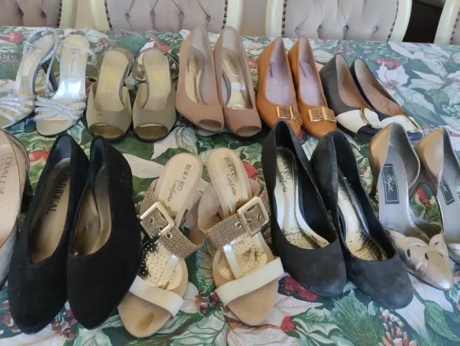 Vendo sapatos e sandalias