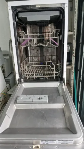 Máquina de lavor louça semi nova 