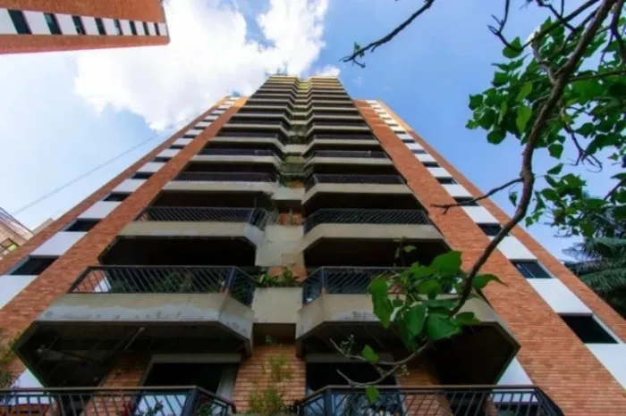 Apto 156m² no CONDOMÍNIO VILA ESCÓCIA, ótima localização, próximo ao Colégio Pentágono - M