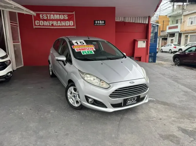 Ford Fiesta 1.6 16V Flex Aut. 5P 2015