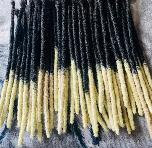40 Dreads Sintéticos 34 cm duas cores .