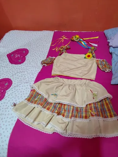 Roupa estilo quadra junina
