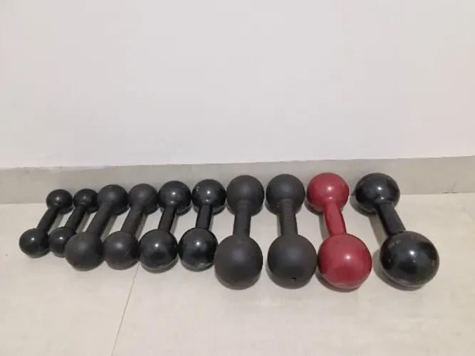 Halteres emborrachados + Suporte - duplas de 2,3,5,7 e 9 quilos
