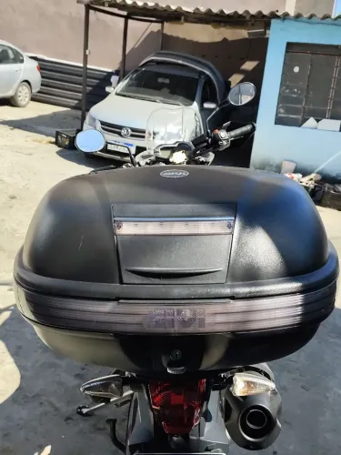 Vende se Baú Givi 45L