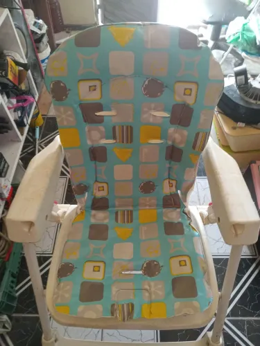 Cadeira de alimentação 