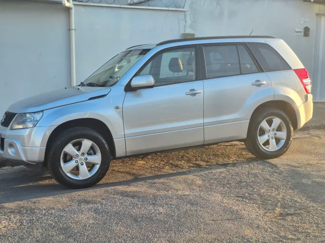 Suzuki Grand Vitara 2.0 16V 4x2/4x4 5P Aut. 2010