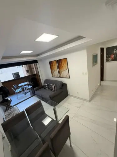 Vendo excelente apartamento porteira fechada na Beira-Mar do Cabo Branco, 02 quartos, R$ 7