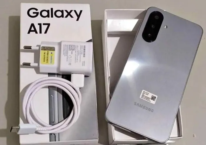 Vendo Samsung A17 256 novo