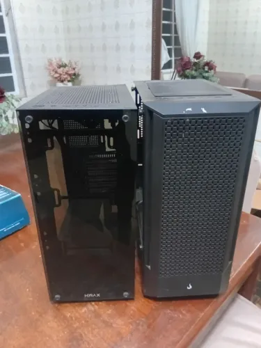 2 gabinetes gamer