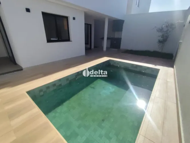 Casa com 3 quartos sendo suítes disponível para locação no bairro City Uberlândia em Uberl