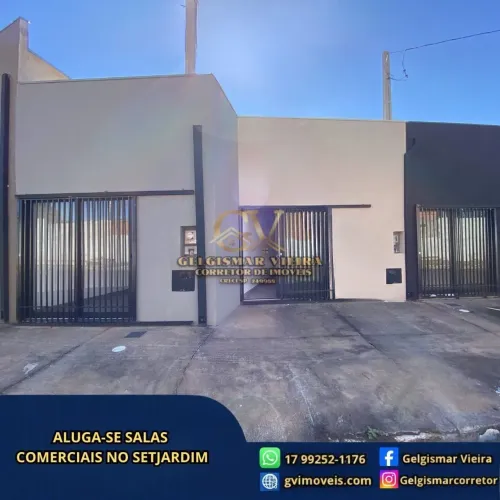 Kitnet/ Studio com 1 Quarto(s) e 1 banheiro(s) para Alugar, 50 m² por R$ 850 / Mês