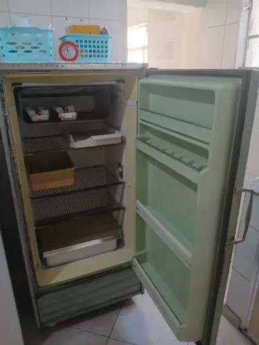 Geladeira antiga