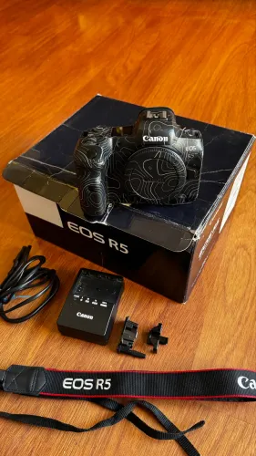 Canon R5