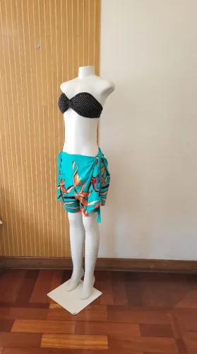 Short canga bahia verde estampado único