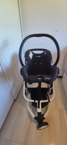 Carrinho de bebê + bebê conforto +base pra isofix
