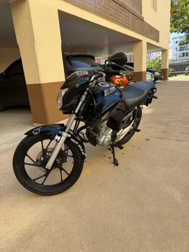 Fan 160 2023 apenas 13.000 km/ Manual e chave reserva em mãos