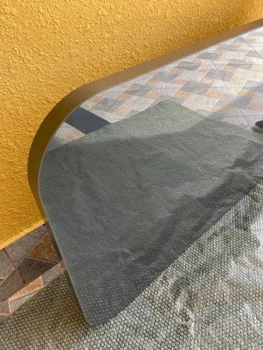 VENDE-SE TAMPO DE MESA EM MDF E VIDRO NA COR GRAFITE - 1,20 X 0,90 CM. 