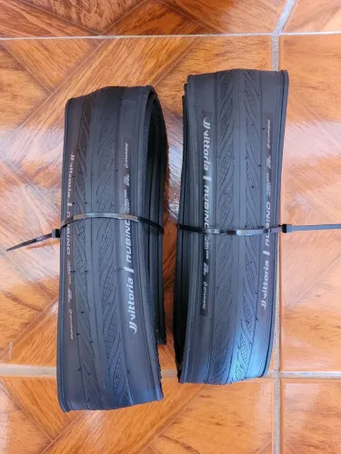 Par Pneu Vittoria Rubino Tubeless 700x28