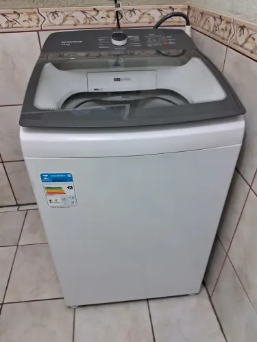Maquina de lavar roupa