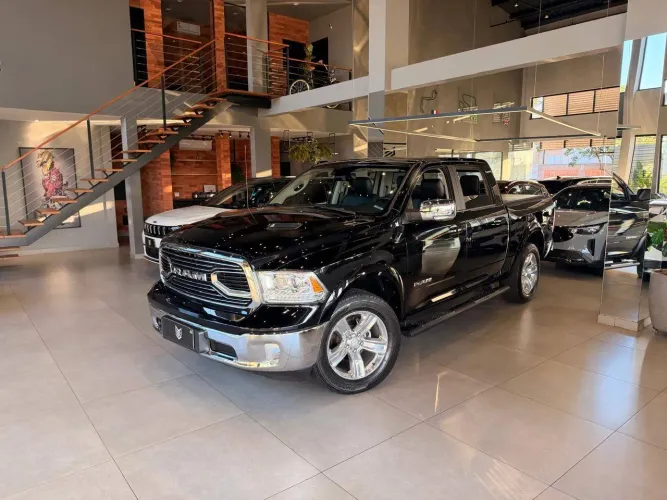 Ram Classic Laramie 5.7 V8 16V Gasolina 4X4 Aut. 2022