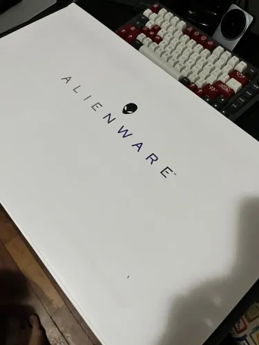 Alienware M16 R2