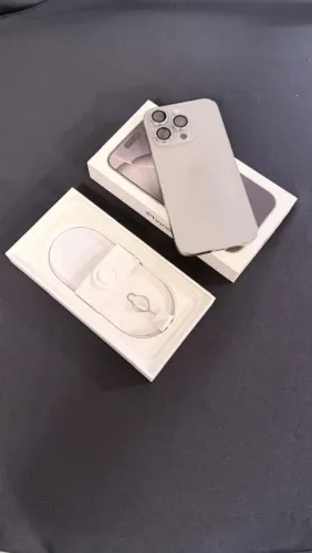 iPhone 16 Pro 256GB Titânio Natural - Tela Trincada