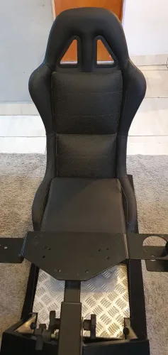 Cokpit Sparco, em ótimo estado.