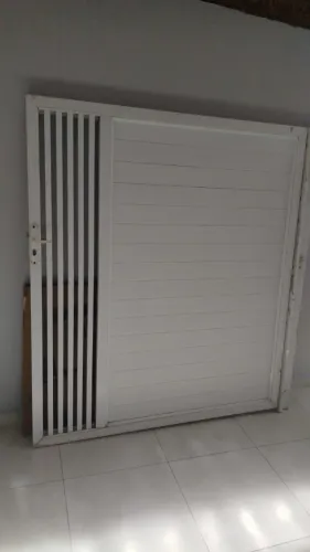 Portão Social Alumínio Branco largura 1,50 altura 1,70