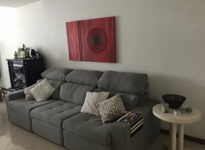 Sofá reclinável em linho luxuoso usado