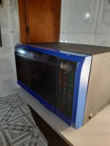 Microondas Panasonic piccolo 25L 127v funcionando perfeitamente