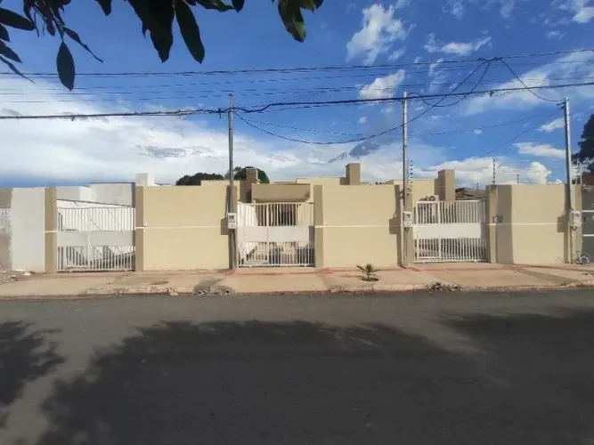 Casa com 3 quarto(s) no bairro Jd. Palmeiras em Cuiabá - MT