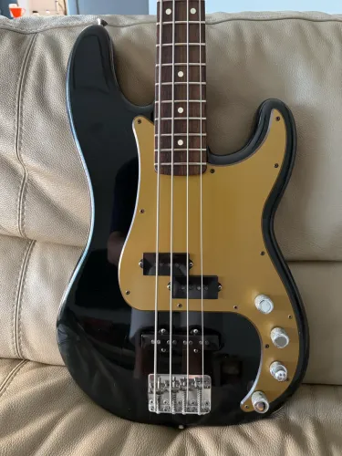 Baixo fender deluxe especial 60th