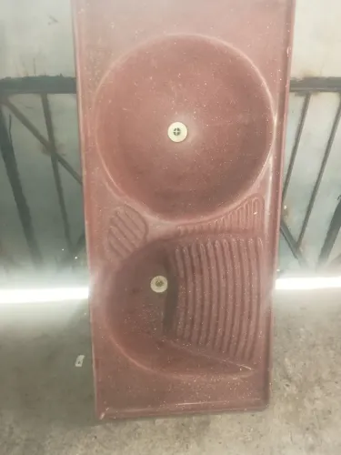 Vendo essa pia lavatório de roupa Tam. Comprimido 1m. 20 cm- largura 54 cm
