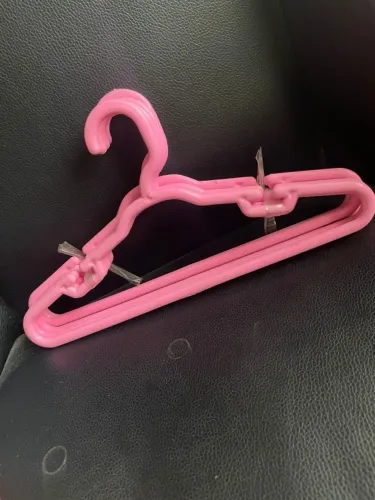 kit de 6 cabides rosa infantil