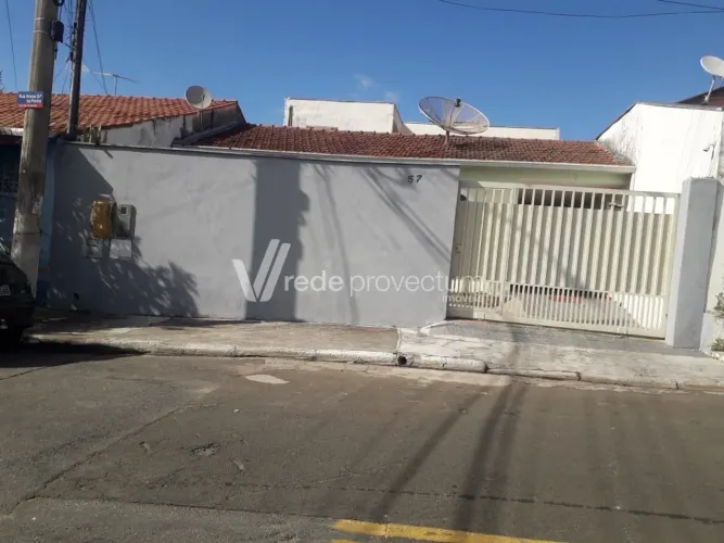 Casa à Venda no Padre Anchieta com Edícula Assobradada