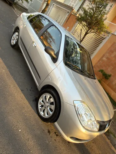 Renault Symbol Privilège Hi-flex 1.6 16V 4P 2013