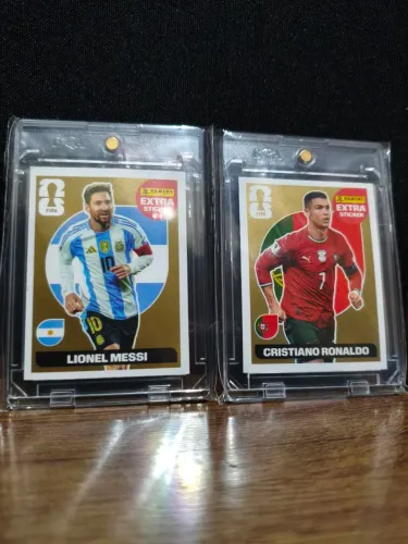 Oportunidade Kit Cristiano Ronaldo e Messi Figurinhas LEGEND GOLD EXTRA