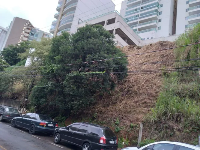 Terreno à venda, 360 m² - Cascatinha - Juiz de Fora/MG