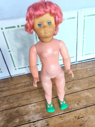 Boneca antiga Biondina