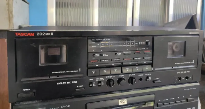 Tape deck tascam 202 mk2