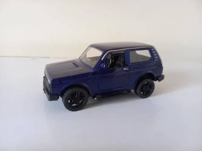 Miniatura Lada Niva 2021 1:36 Fricção Portas Abrem Metal